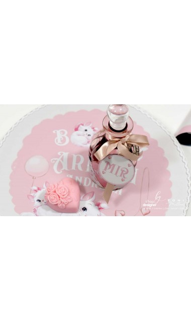 Trusou de botez roz brodat inspirat din desenul animat Pisicile Aristocrate cu pisica Marie 16